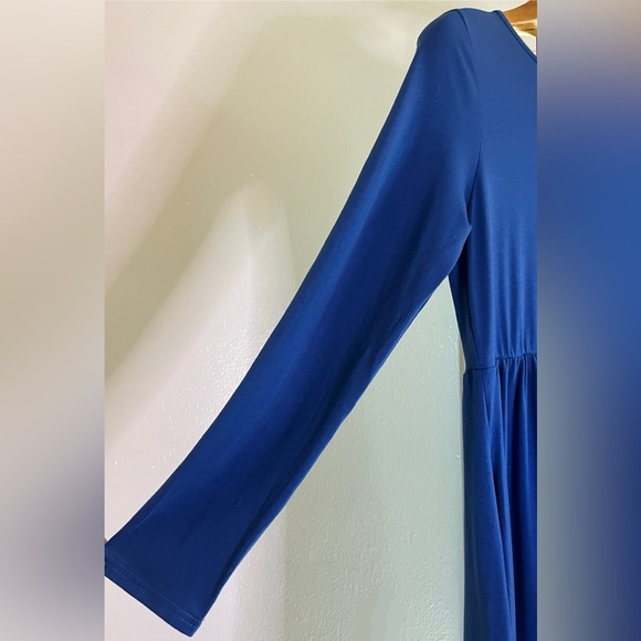 Blue Long-Sleeve Maxi Dress by Angashion - Picture 8 of 15